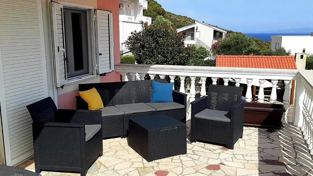 Villa Grande Vista - Spacious 3 Bedroom Apartment With Large Terrace And Fantastic Sea View Trogir 0*,  Croatia