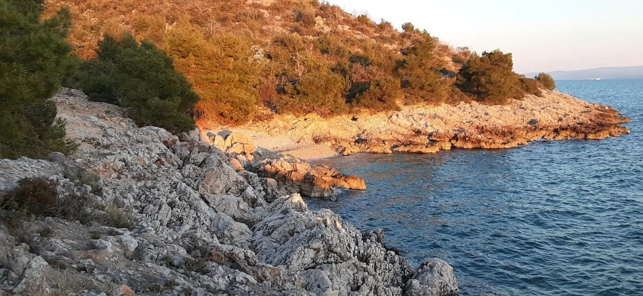 Villa Grande Vista - Spacious 3 Bedroom Apartment With Large Terrace And Fantastic Sea View Trogir