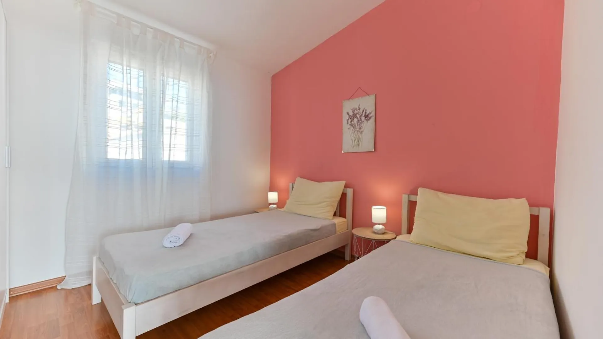 Villa Grande Vista - Spacious 3 Bedroom Apartment With Large Terrace And Fantastic Sea View Trogir Croatia