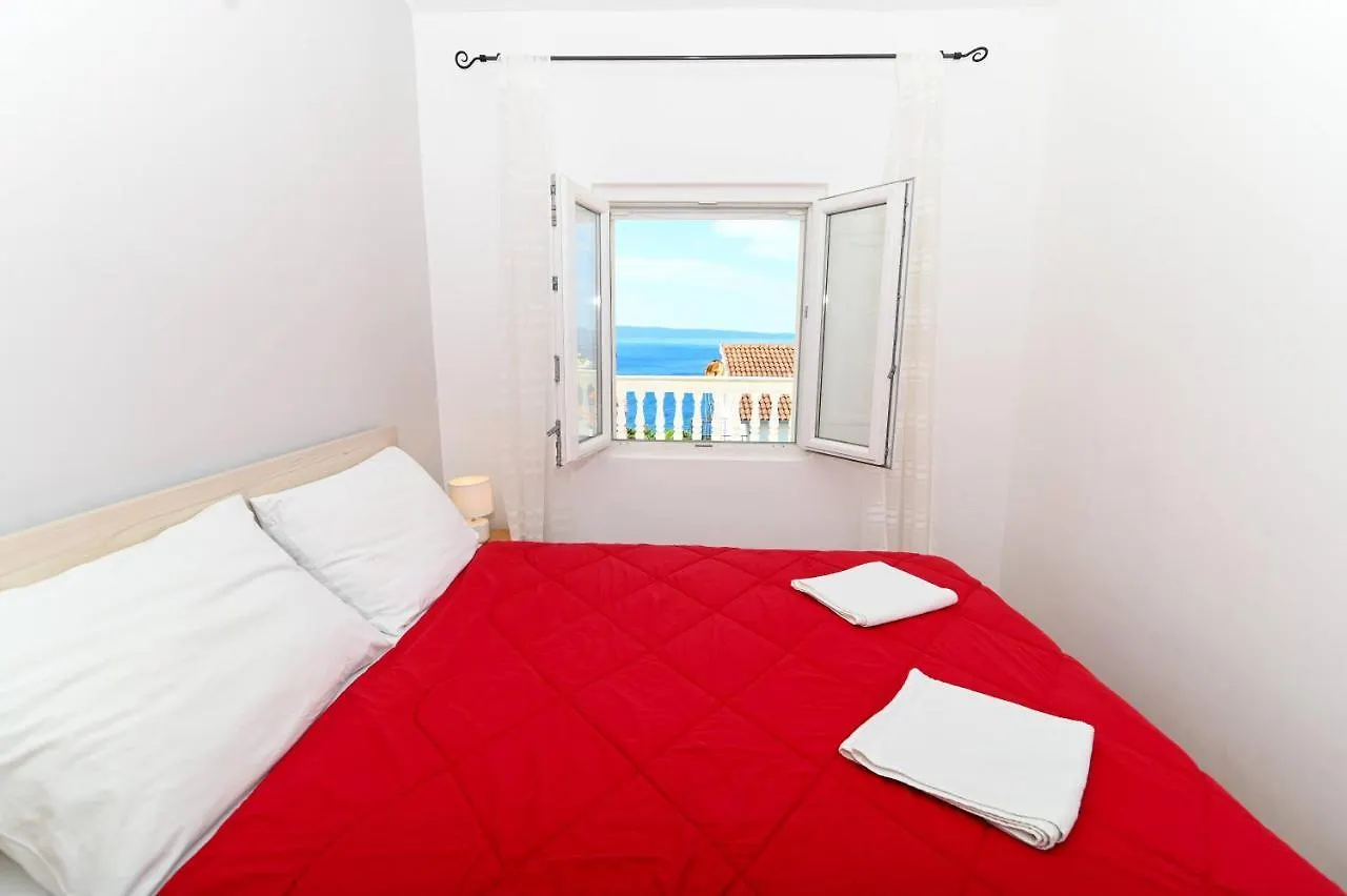 Villa Grande Vista - Spacious 3 Bedroom Apartment With Large Terrace And Fantastic Sea View Trogir