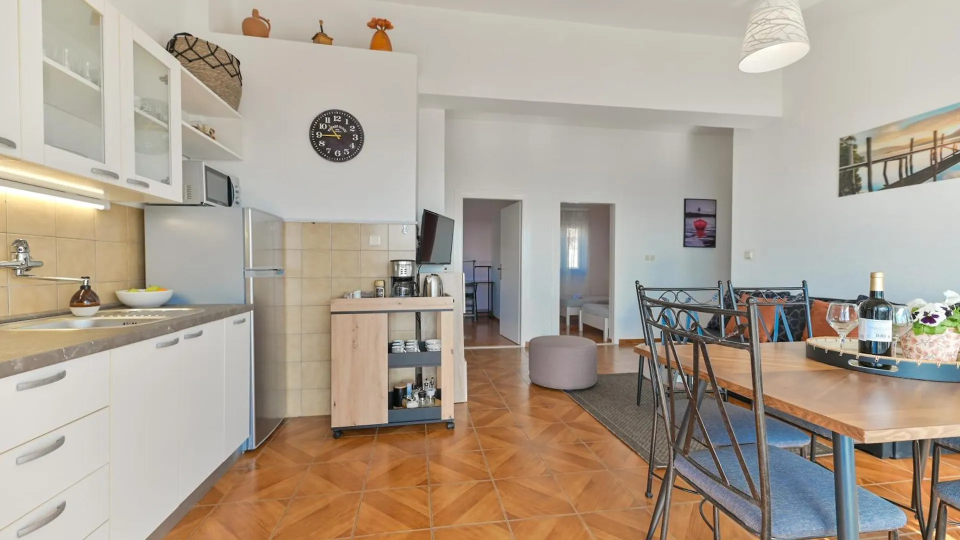 Villa Grande Vista - Spacious 3 Bedroom Apartment With Large Terrace And Fantastic Sea View Trogir